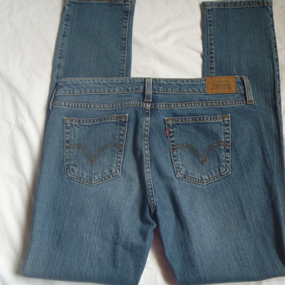 Levi's Denim - Women's sz 4 Levi's 545 low skinny 99%cotton